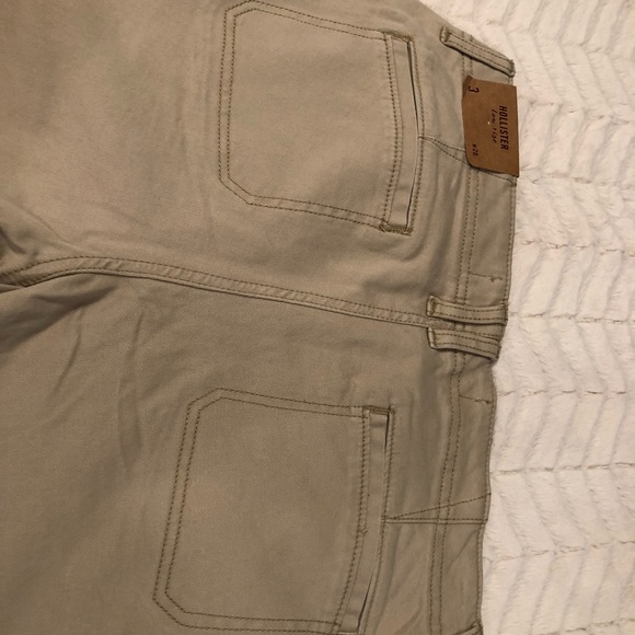 NWT Hollister Khaki Low Rise Size 3 W 26 (juniors) - Picture 2 of 4